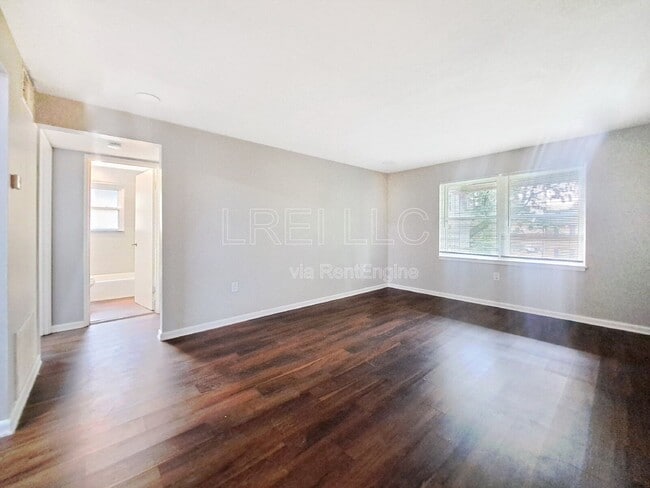 Building Photo - 1711 Valley Forge Way