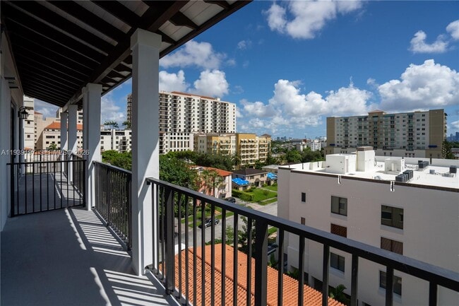 Foto del edificio - 1091 Galiano St