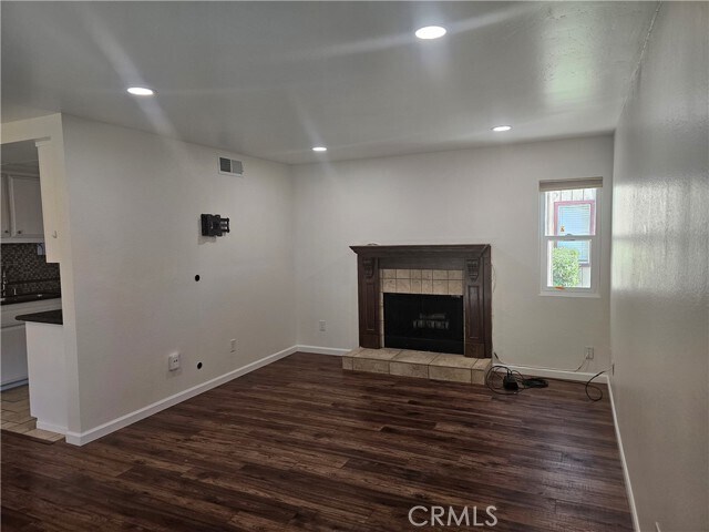 Foto del edificio - 6556 College Grove Dr