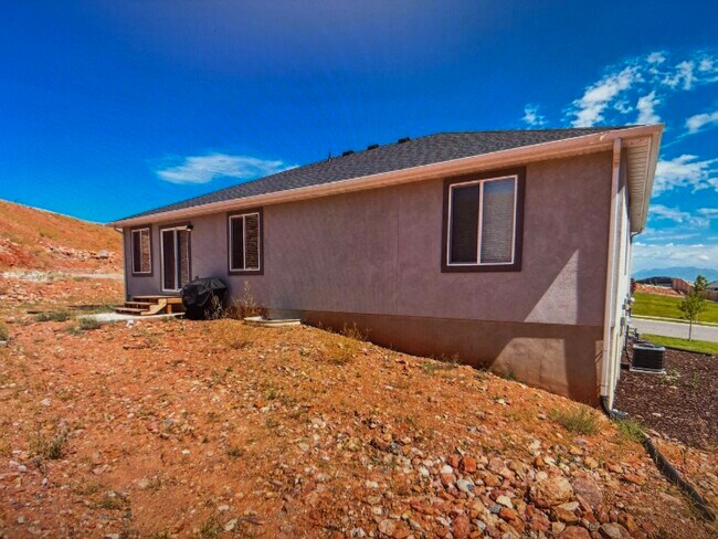 Building Photo - Santaquin Rental House #2