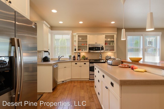 Foto del edificio - 2330 NW High Lakes Loop