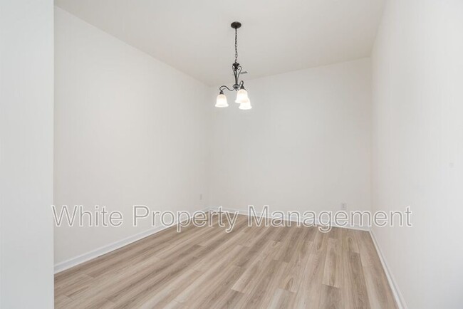 Building Photo - 2795 Yeager Dr NW