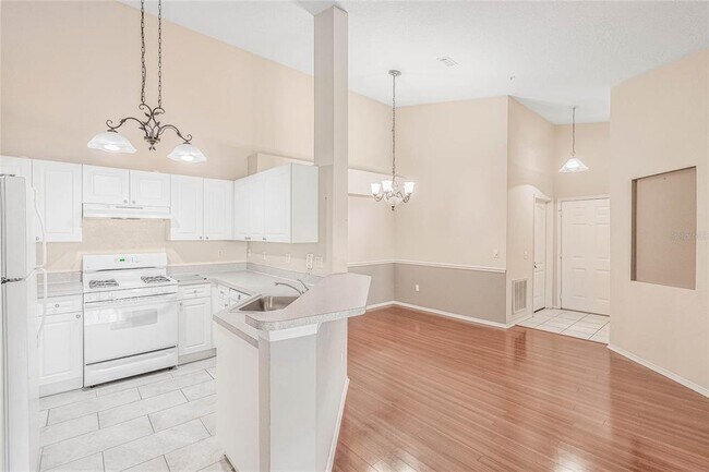 Building Photo - 3397 S Kirkman Rd