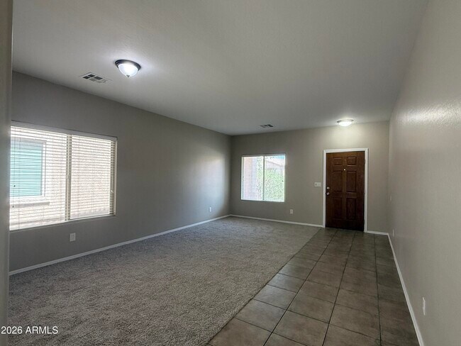 Building Photo - 1029 E Canyon Trail