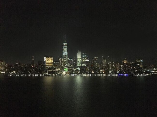 Foto del edificio - 77 Hudson St