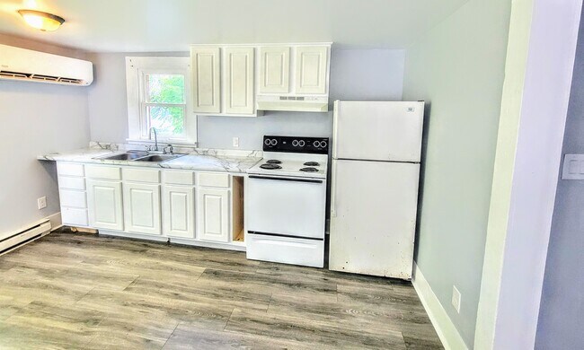 Unidad de cocina 2 - 43 N Highland St