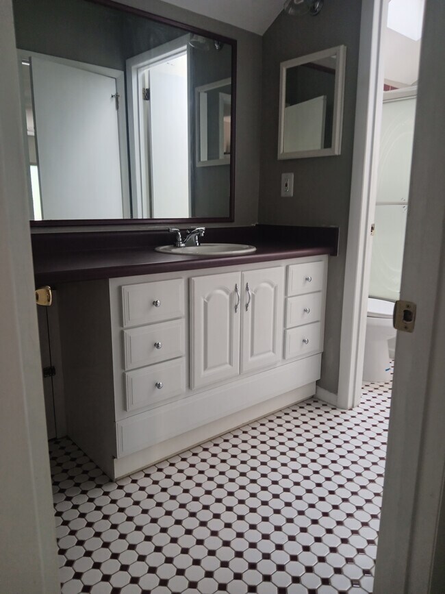 Full Bathroom Separate Sink area - 4330 Declaration Cir