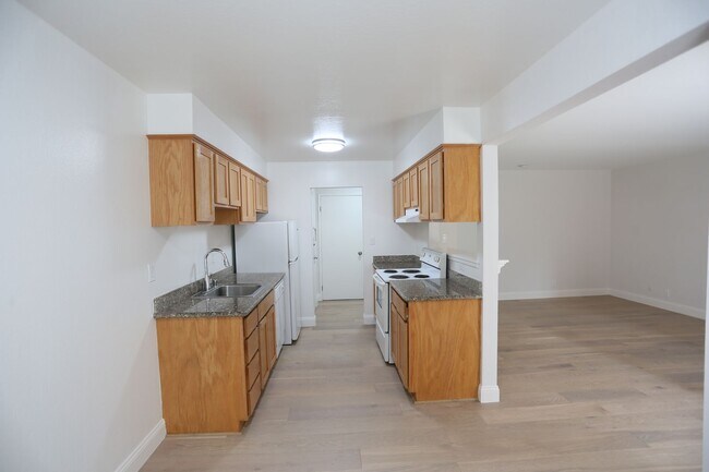 Building Photo - Open House: Sunday(1/7)12:30pm-12:50pm  Ne...