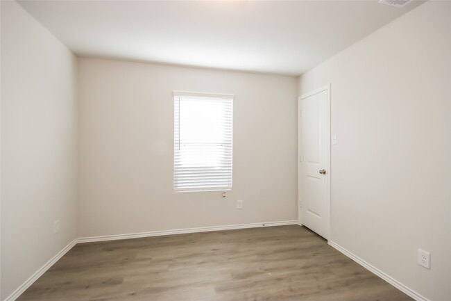 Building Photo - 3512 Cub Dr