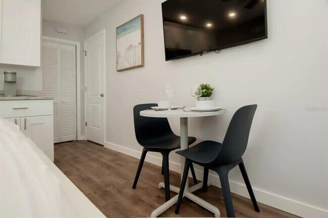 Foto del edificio - 380 3rd St S