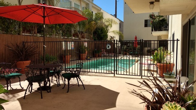 Piscina - 8607 Tuscany Ave