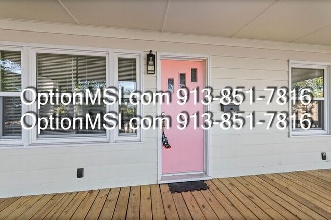 Building Photo - Newly Remodeled 3-Bedroom Home in Kansas C...