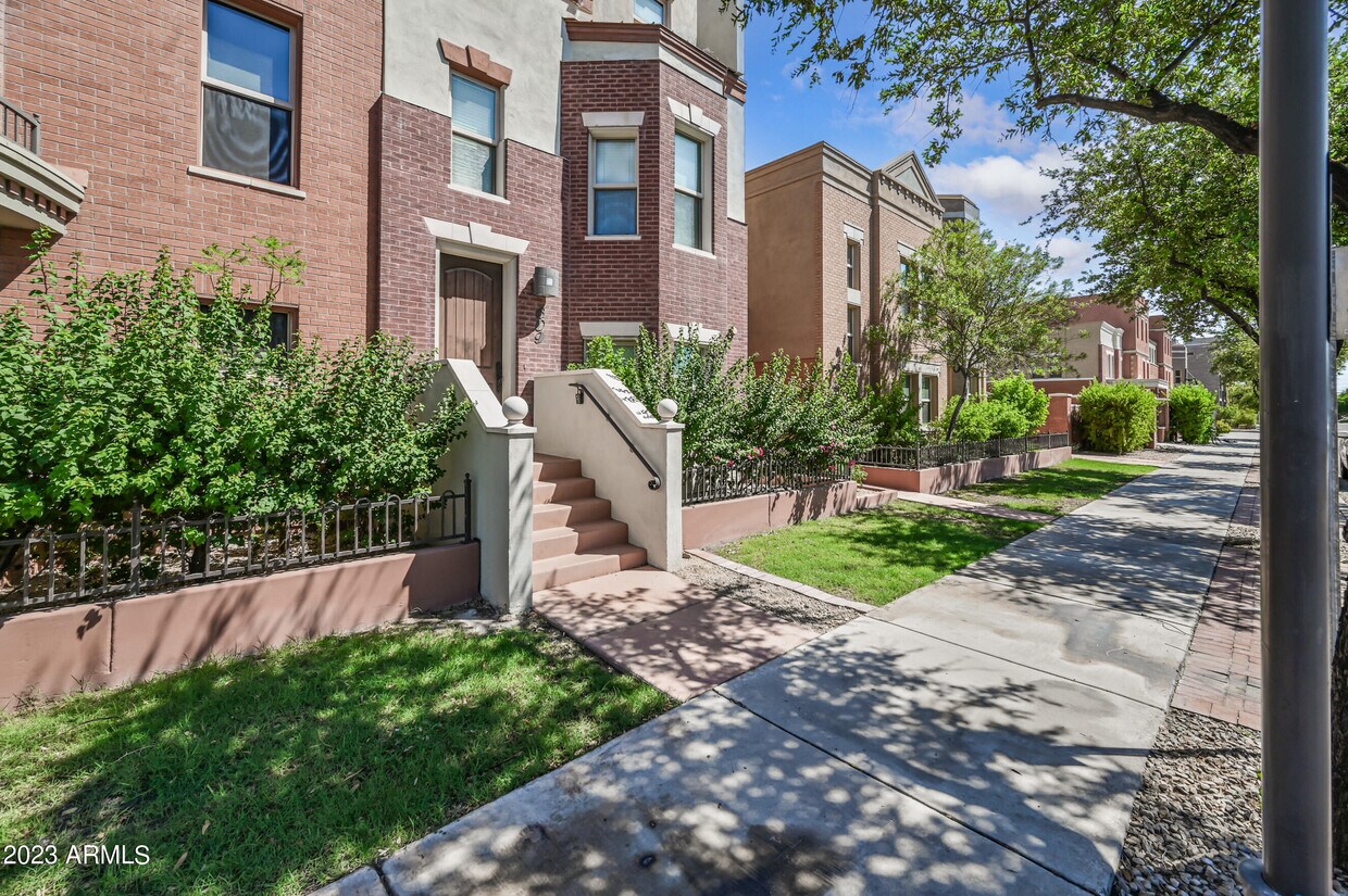 609 S Roosevelt St, Tempe, AZ 85281 Townhome Rentals in Tempe AZ