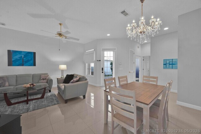 Foto del edificio - 615 SW St Thomas Cove