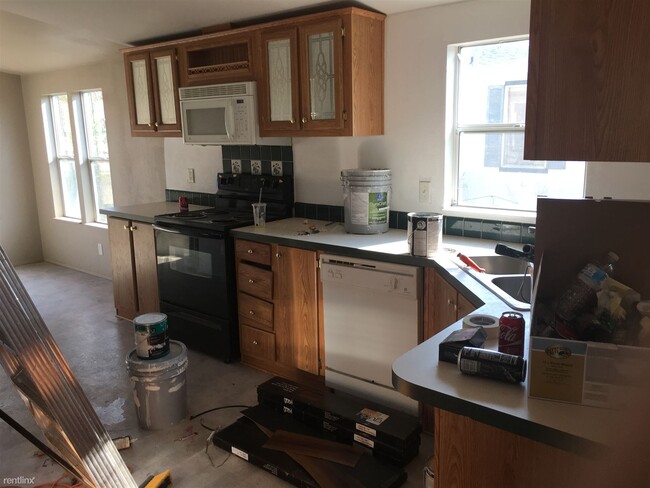 Foto del edificio - 3 br, 2 bath Mobile Home - 2811 E 16th St