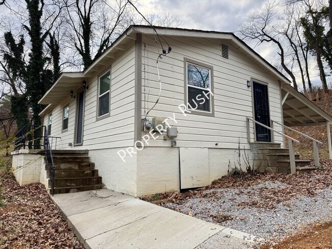 Foto del edificio - 975 Beason Dr