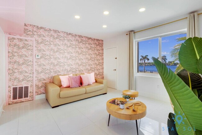 Foto del edificio - 809 S Ocean Dr