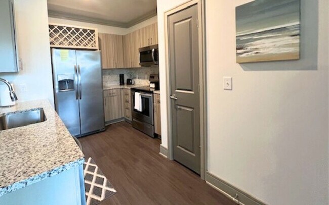 Foto del edificio - 6405 Rex Ln