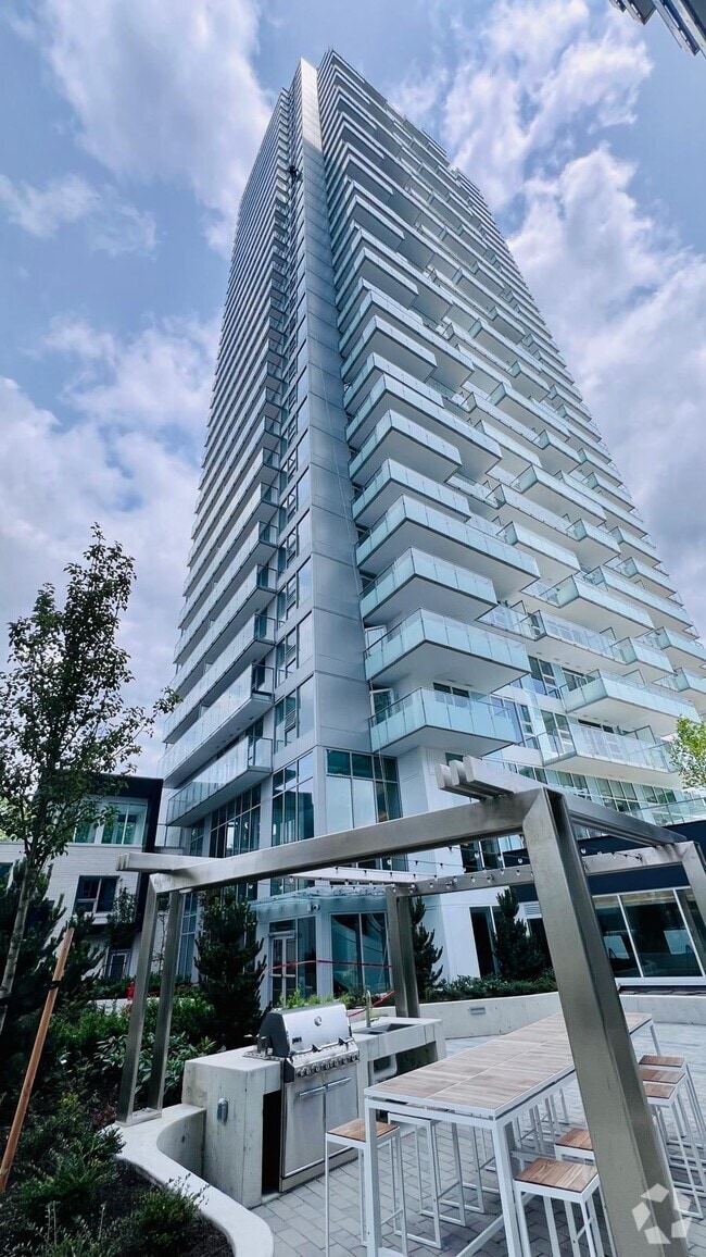 Building Photo - 13778 100 Av