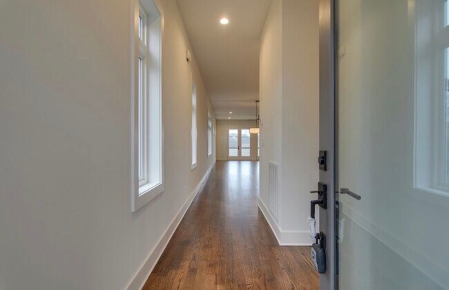 Foto del edificio - 3325 Felicia St