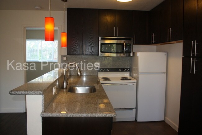 Building Photo - 2828 College Ave