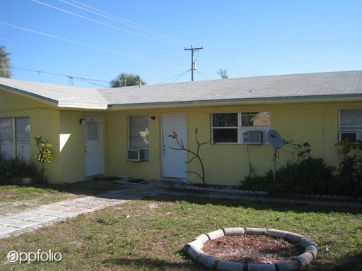 Primary Photo - 655 Silver Beach Rd