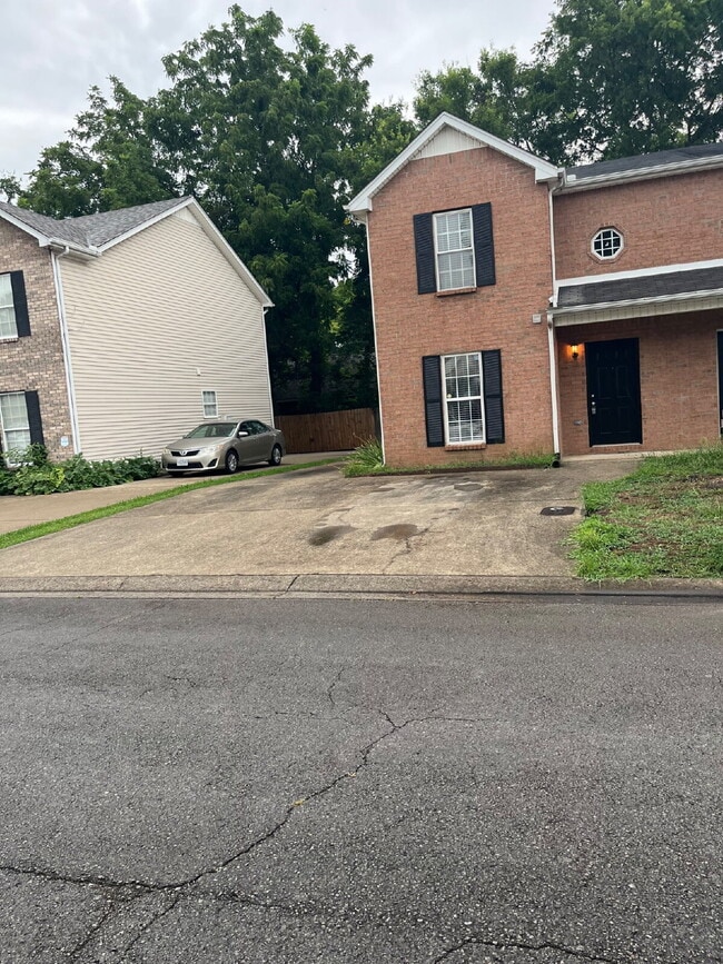Building Photo - 1513 Middleborough Ct