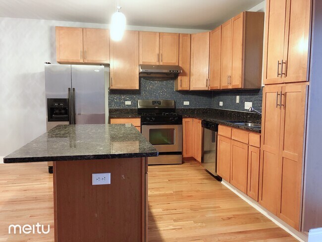Building Photo - 3607 W 53rd St