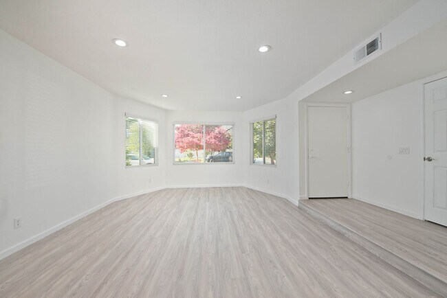 Building Photo - 20227 Elkwood St