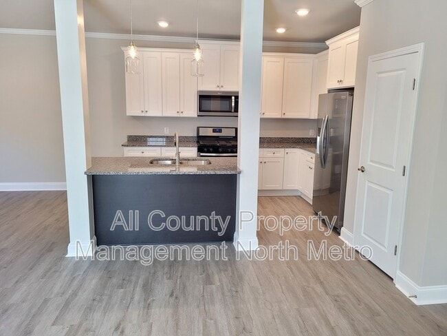 Building Photo - 356 Hidden Creek Ln