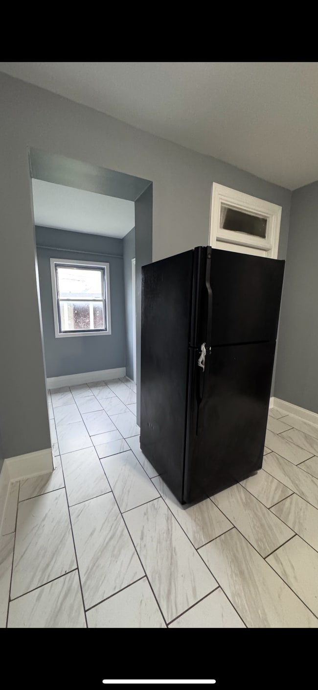 Kitchen - 3313 W 38th Pl