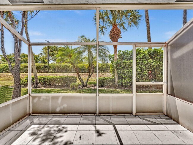 Foto del edificio - 6094 Lake Hibiscus Dr