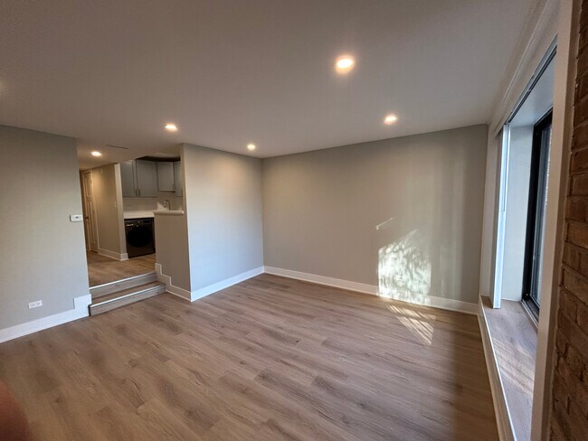 Foto del edificio - 1254 N La Salle Dr