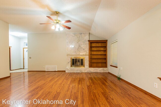 Building Photo - 3 br, 2 bath House - 8308 NW 10th Ter