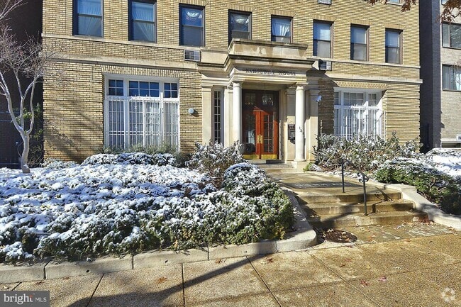 Building Photo - 1316 New Hampshire Ave NW