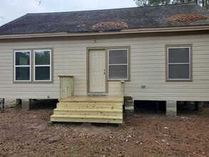 Building Photo - 32626 Karen Dr