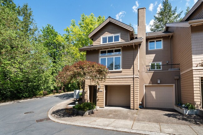 Building Photo - 10251 NW Village Heights Dr