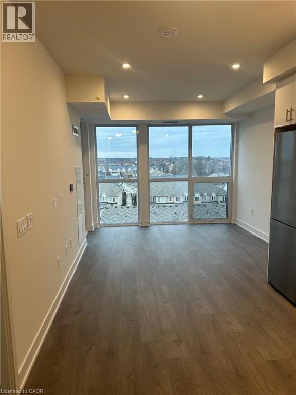 Photo du bâtiment - 2343 Khalsa Gate