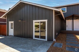 Building Photo - 7631 Bately Ct