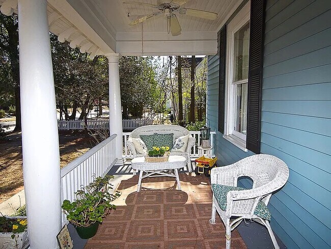 Front Porch - 1203 Woodrow St