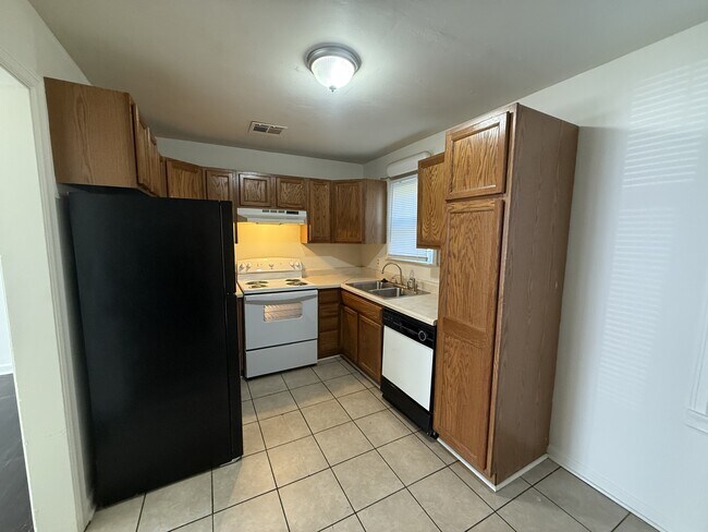 Foto del edificio - 1823 N Garland St