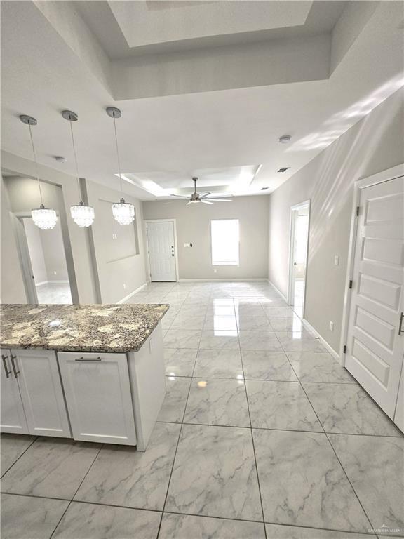 Building Photo - 15 W Woodson Dr