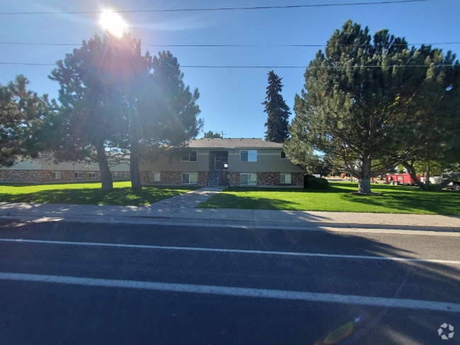 Building Photo - 160 N 1st W