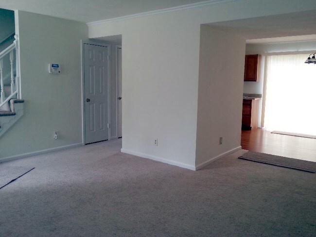 Building Photo - 125 Elmhurst Ct