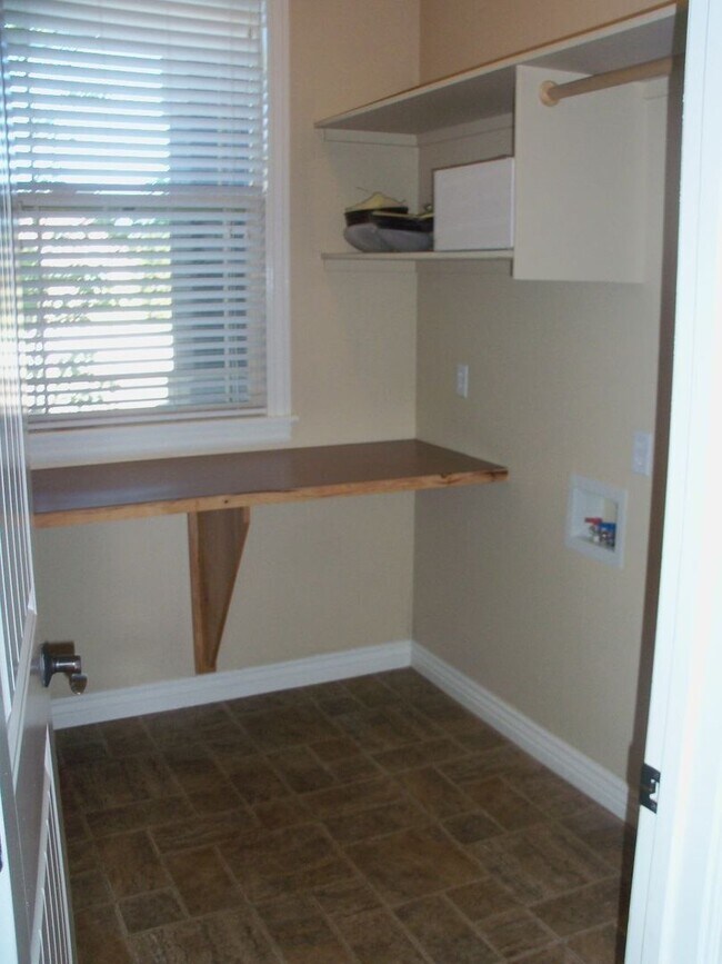 Foto del edificio - 903 W Arbor Pointe Way