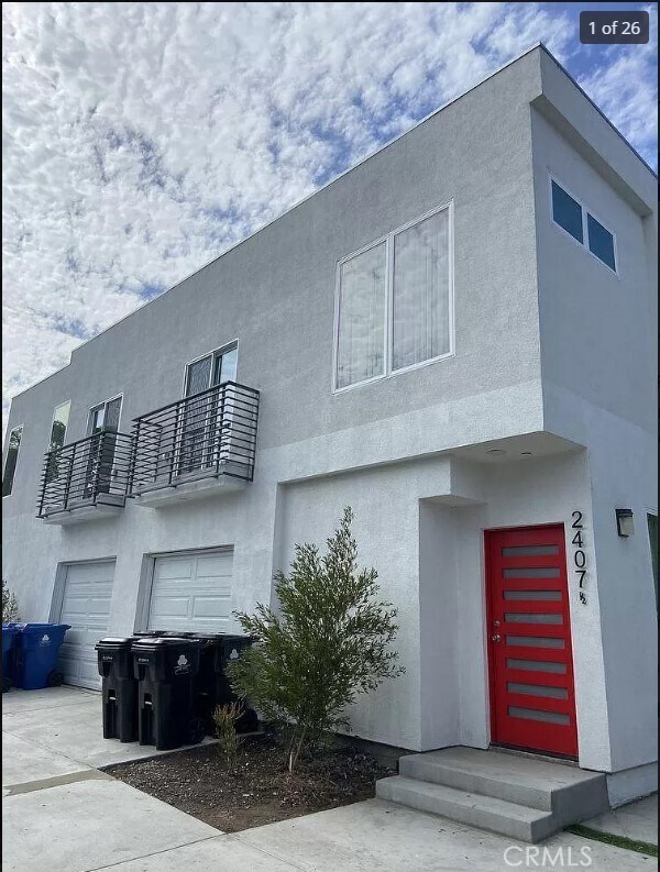 Building Photo - 2411 1/2 Ridgeley Dr