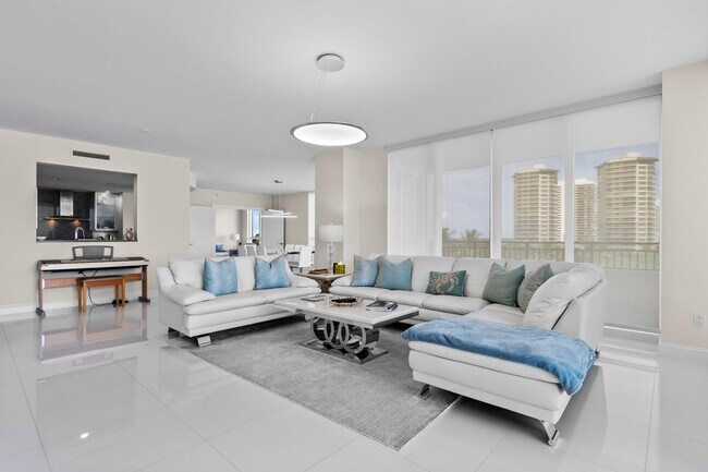 Building Photo - 3800 N Ocean Dr