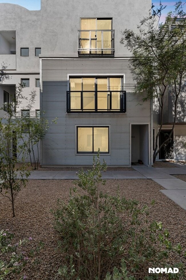 Building Photo - 7853 N 21st Ave