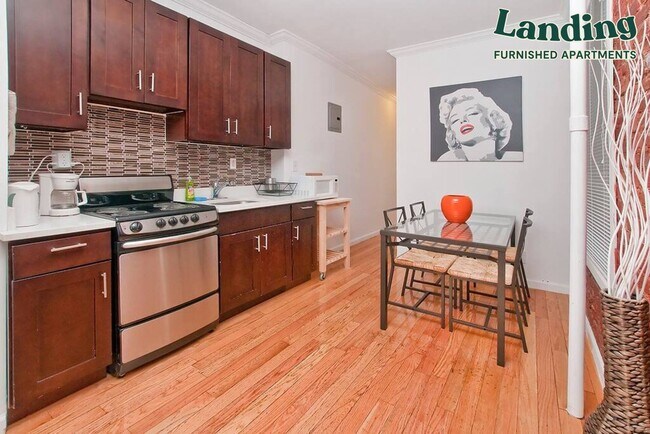 Foto del edificio - 320 E 109th St