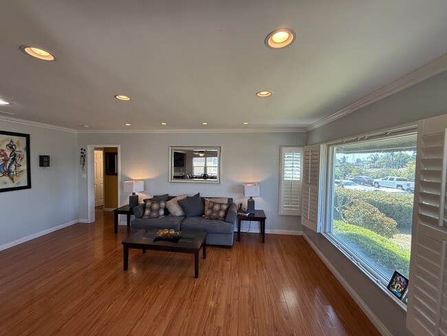 Foto del edificio - 1149 W 127th St